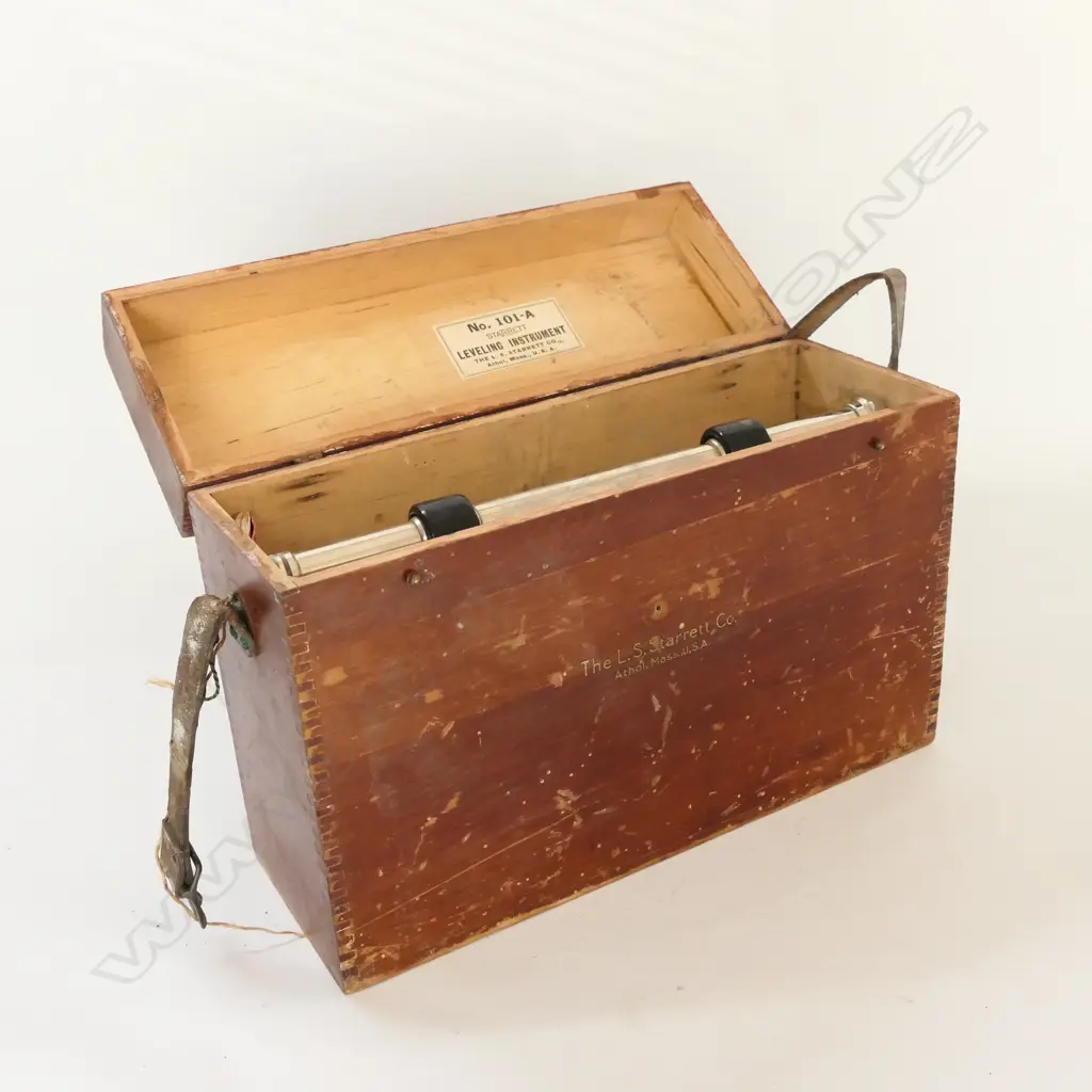 L.S STARRETT, ATHOL, MASS, USA 101-A CHROME STEEL SIMPLE THEODOLITE, IN PINE BOX Image 1++